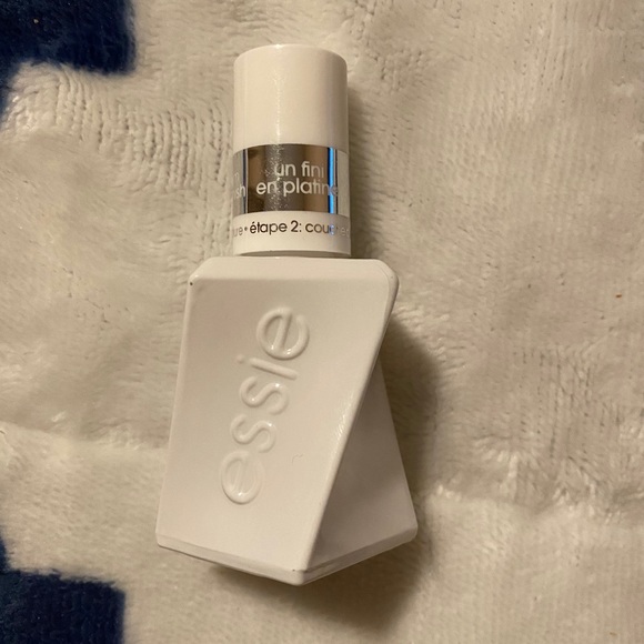 Essie Set NWT SOLD 🎄 - Picture 3 of 4